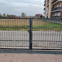 cancello carraio e ingresso pedonale 