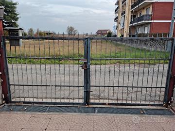 cancello carraio e ingresso pedonale 