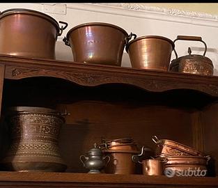 collezione pentole e suppellettili mai usati