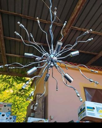 Lampadario in metallo cromato