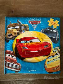 Libro Cars con 4 grandi puzzle