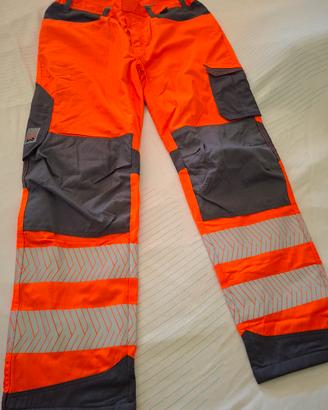 2 pantaloni nuovissimi dellawurth  30 euro caduno