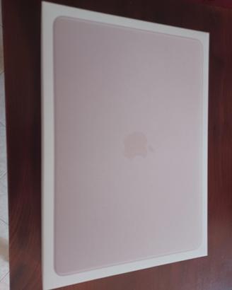 macbook neo 13 8 256 nuovo con scontrino