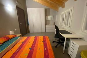 Affori-- stanza in casa indipendente