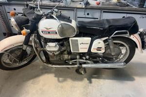 Guzzi v 70 d epoca