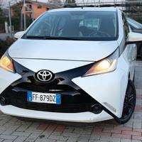 Toyota Aygo 1.0 VVT-i 69 CV 5 porte x-play