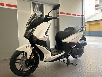 Sym Joyride 300 - bauletto 39Lt. inclusa