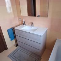 Mobile del bagno con specchio