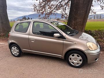 Toyota yaris 1000 benz