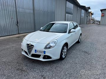 Alfa Romeo Giulietta 2.0 JTDm Distinctive...Km cer