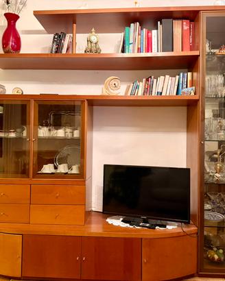 Mobile soggiorno per tv con vetrine