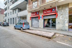 NEGOZIO A RIVOLI
