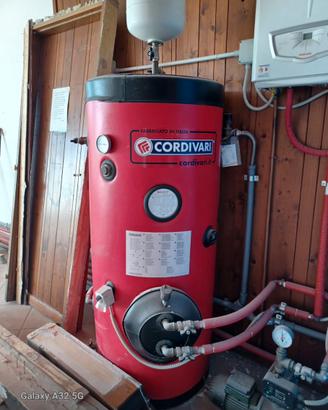 Caldaia contenitore e bollitore d acqua