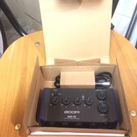 Scheda audio ZOOM AMS-44 (sped compresa)