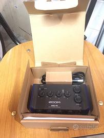 Scheda audio ZOOM AMS-44 (sped compresa)