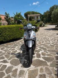 Scooter Sym Symphony ST 125