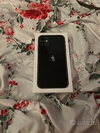 Iphone 11 nero con cover