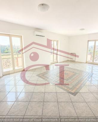 APPARTAMENTO SEMI-INDIPENDENTE CON TERRAZZO E BOX
