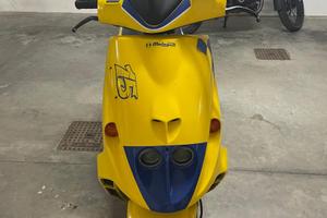 Scooter Phantom 12 50 giallo