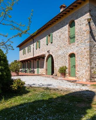 Casa colonica piscina e campo da tennis