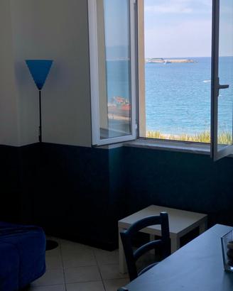 Grazioso bilocale fronte mare sestri levante