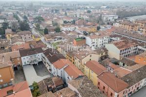 BILOCALE IN PIENO CENTRO AL PIANO TERRA