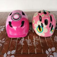 n. 2 caschi per bici taglia 48/52 cm e 53/56 cm