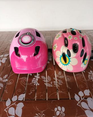 n. 2 caschi per bici taglia 48/52 cm e 53/56 cm