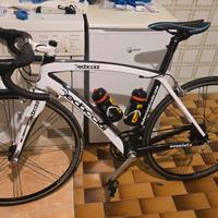 Bici da corsa in carbonio dedacciai assoluto + reg
