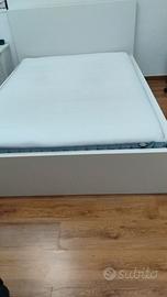 Letto matrimoniale Ikea con cassetti