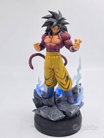 Action figure Goku SS4 fatta a mano con led