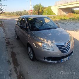 LANCIA Ypsilon 1.2 69 CV 5 porte GPL Ecochic Gol