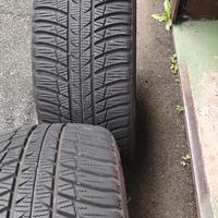 Pneumatici Bridgestone al 85% misura 225 45 17 
