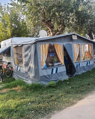 Roulotte  Knaus Azur 500 T con Veranda 