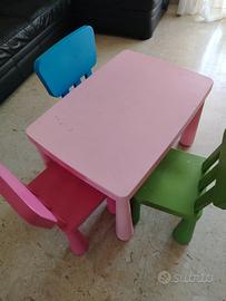 tavolino Ikea bambini+3 sedie 