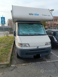 Per famiglie: Mansardato FIAT Auto-Roller 