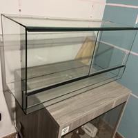 Teca in vetro 80x30x40 possibili scambi con migali