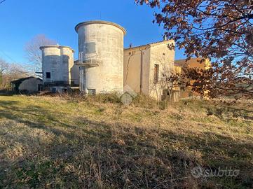 CASA SEMINDIPENDENTE A RIPALIMOSANI