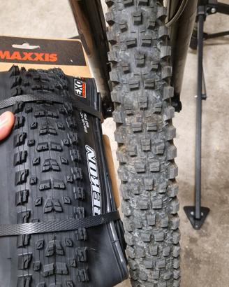 COPERTONI MAXXIS 29 2.4