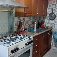 Casa indipendente con grande cortile e garage