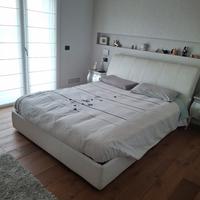 letto Matrimoniale pelle bianca  CON materasso