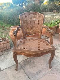 Poltroncina in legno e paglia di Vienna