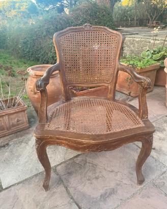 Poltroncina in legno e paglia di Vienna