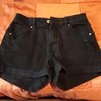 Due Pantaloncini jeans