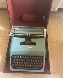 Macchina da scrivere Olivetti
