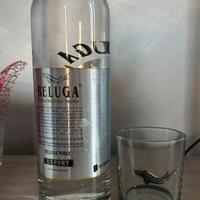 Vodka beluga con bicchiere