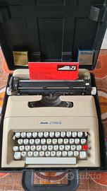 Macchina da scrivere Olivetti Lettera 35