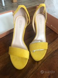 Sandalo giallo nuovo donna
