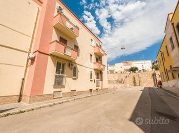 3 LOCALI A MANFREDONIA