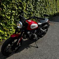 DUCATI SCRAMBLER 800 ICON